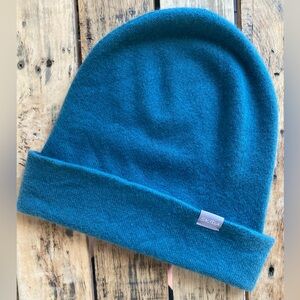Skida Cashmere Wheellock Knit Beanie